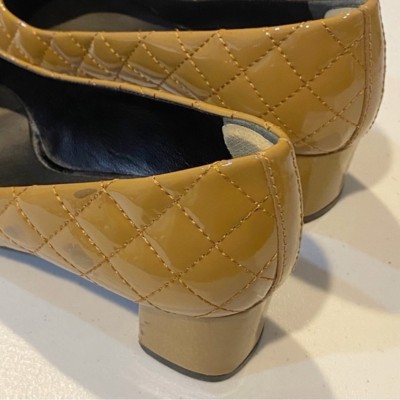 TORY BURCH Kaitlin Camel Quilted Patent Leather Pumps - Picture 8 of 15